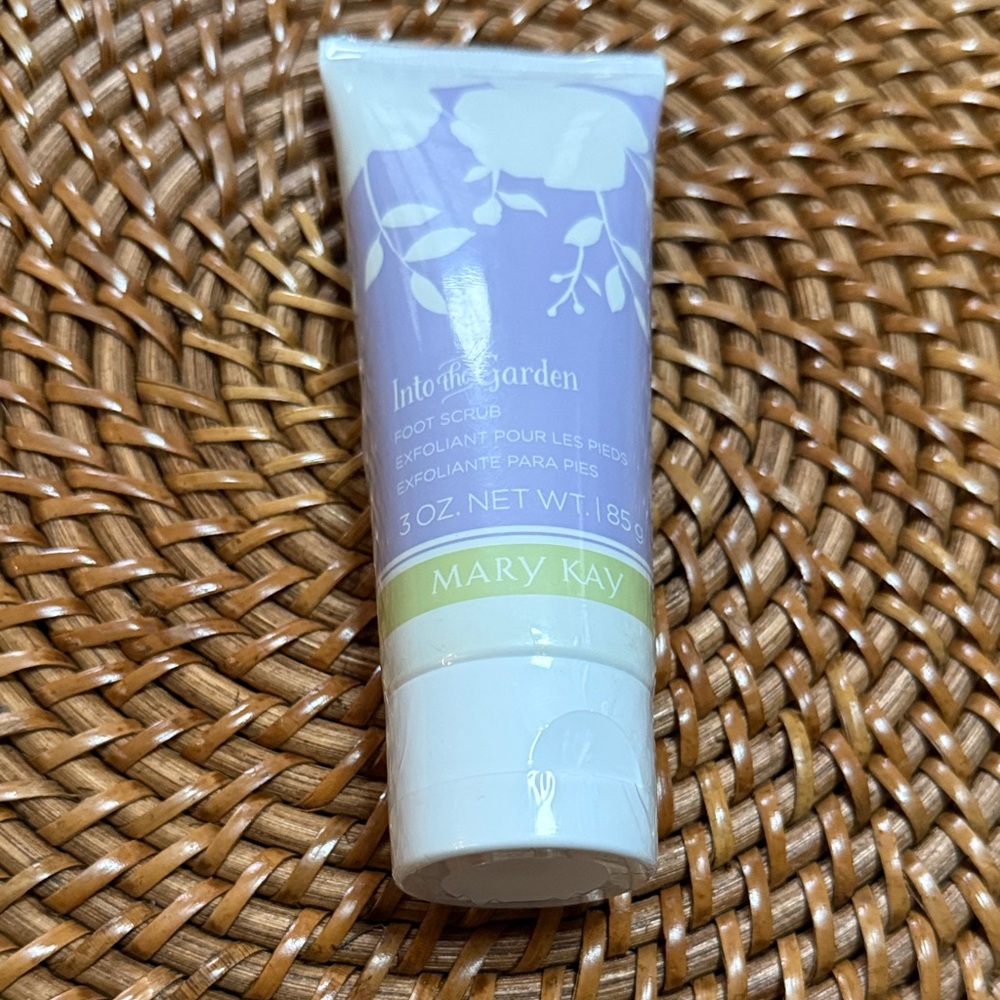 Mary Kay Into the Garden Foot Scrub